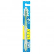 Щітка зубна ORAL-B  1 2 3 Чистота свіжість навіть між зубів 40 середньої жорсткості