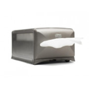 Диспенсер для салфеток Tork Interfold вместительностью в 400 штук