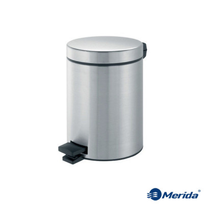 Кошик для сміття Brabantia з педаллю B4A нержавіюча сталь матова (5 літрів) Кошик для сміття Brabantia з педаллю B4A нержавіюча сталь матова (5 літрів)